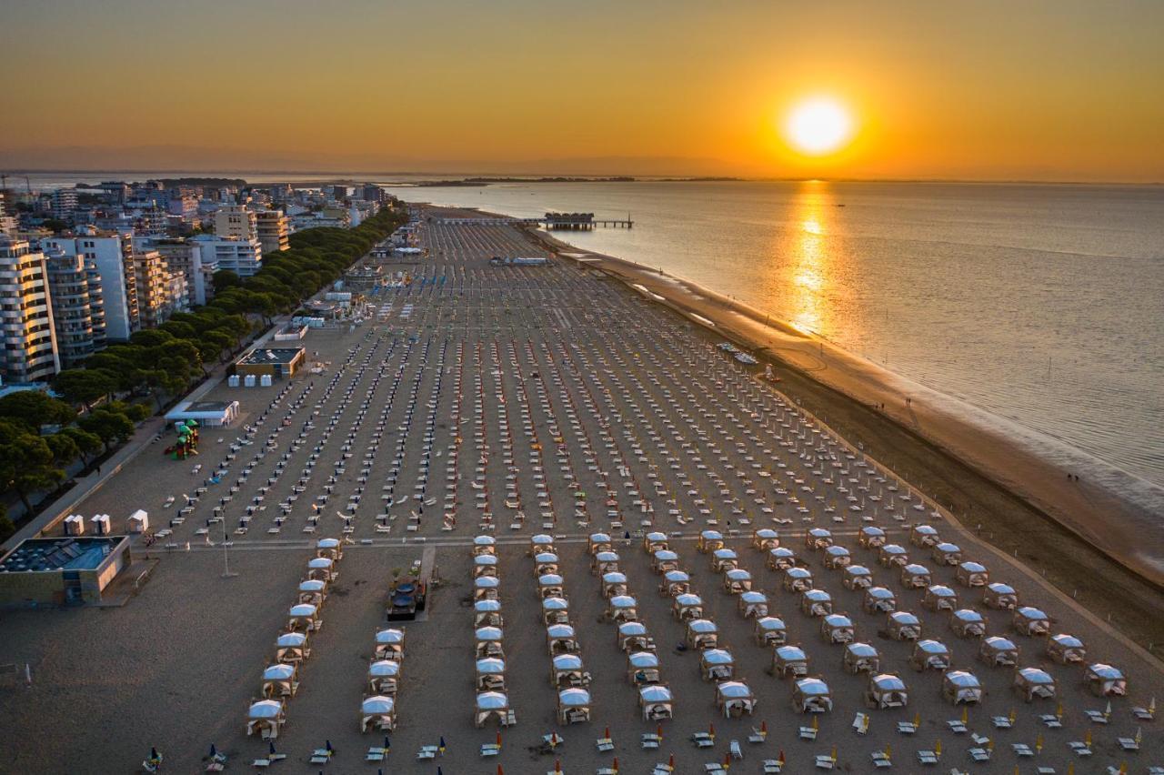 Villaggio Laura Lignano Sabbiadoro Eksteriør bilde