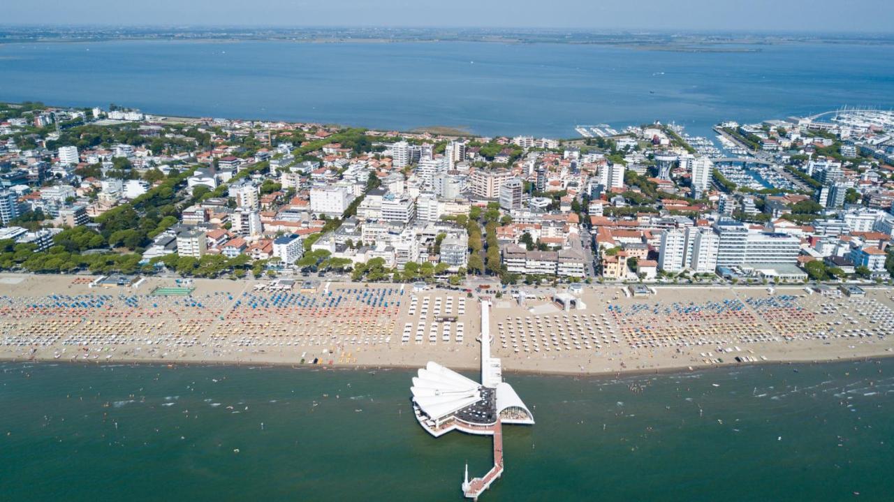 Villaggio Laura Lignano Sabbiadoro Eksteriør bilde